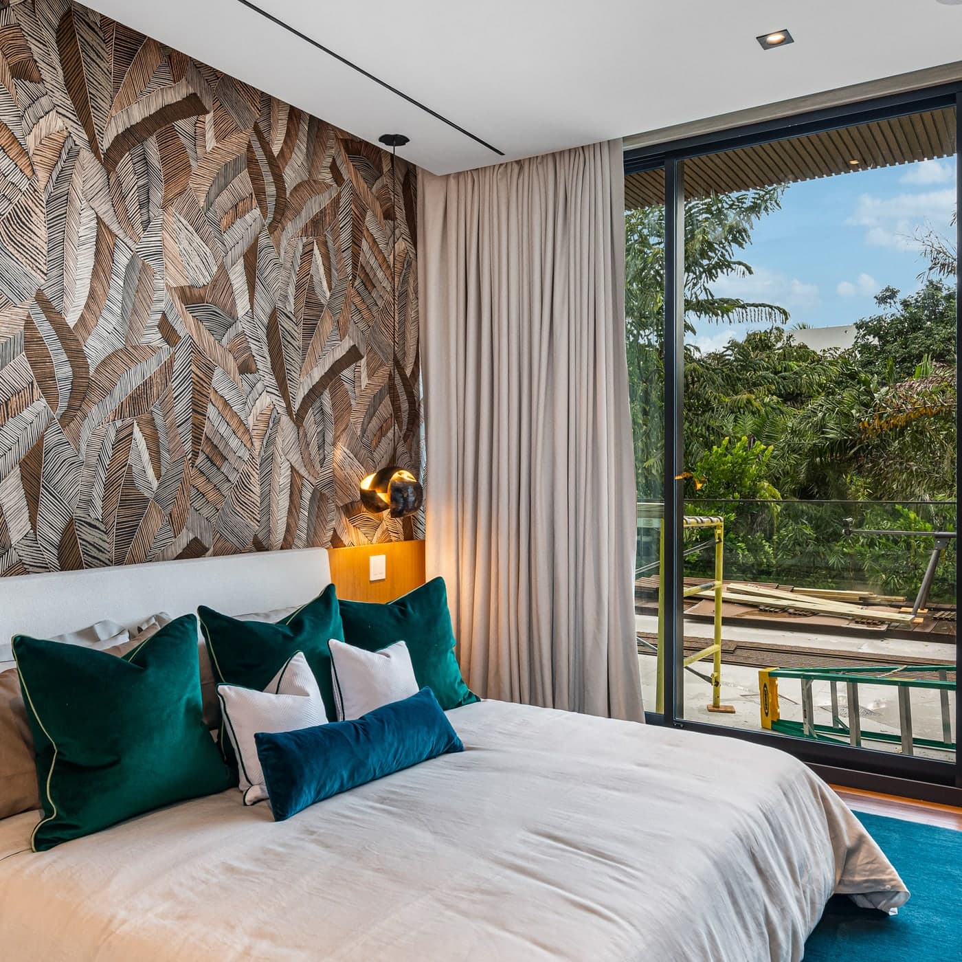 Craft detail — Sabal Luxury Builder 11