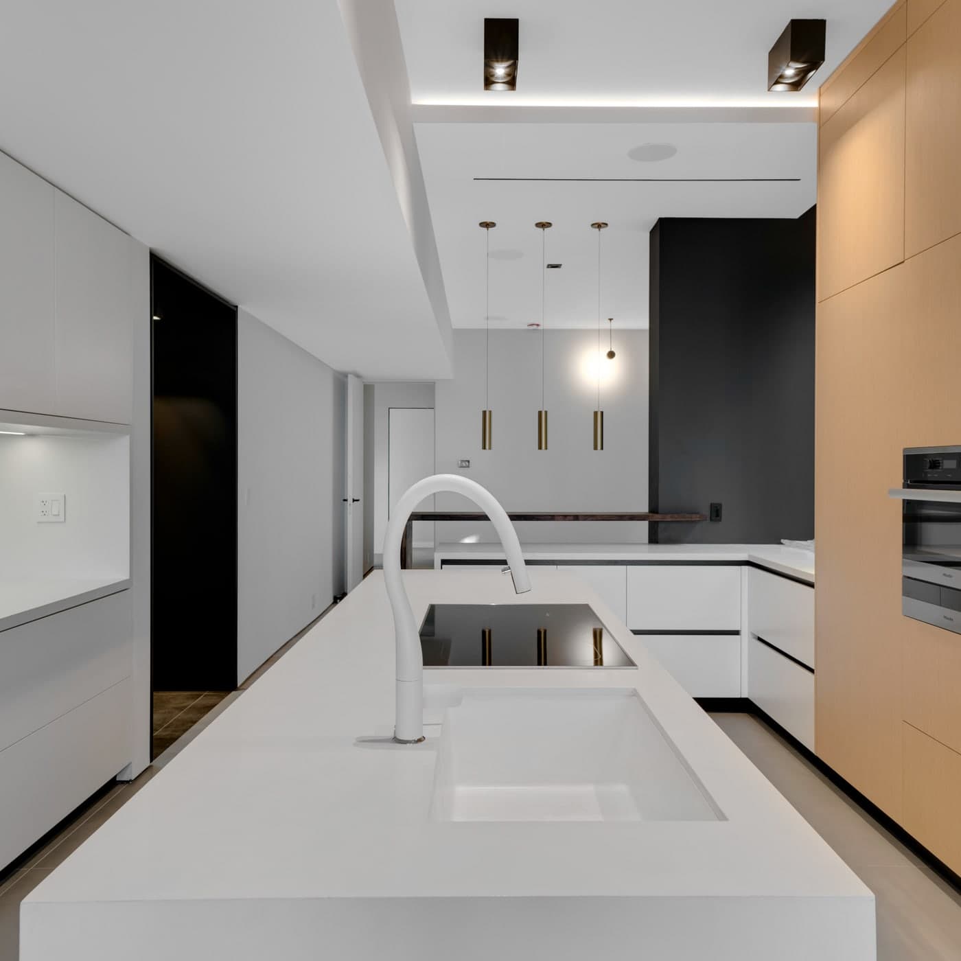 Craft detail — Sabal Luxury Builder 12