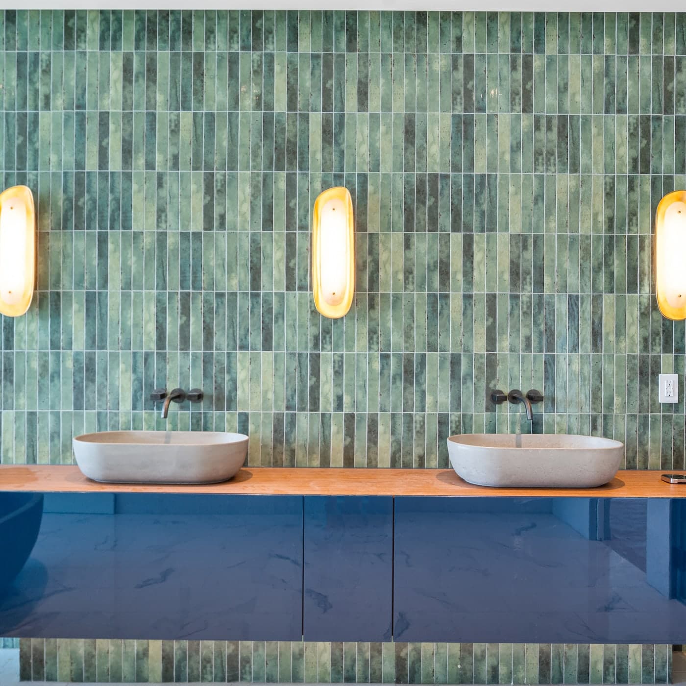 Craft detail — Sabal Luxury Builder 14